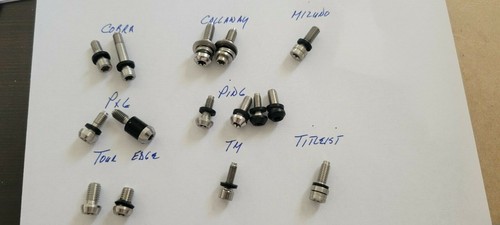Replacement adapter screw - adapter,